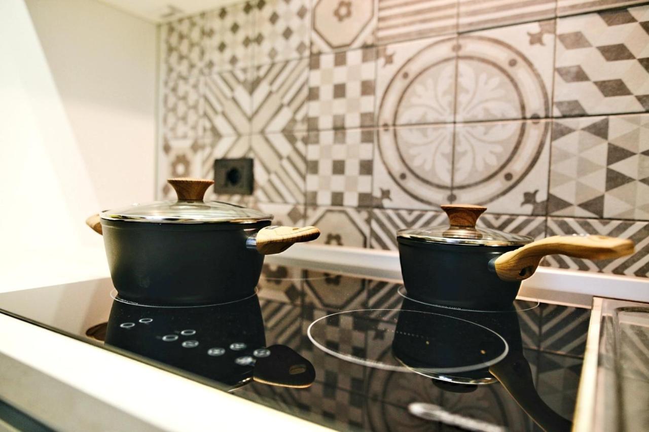 Center Street Apartment Катания Екстериор снимка